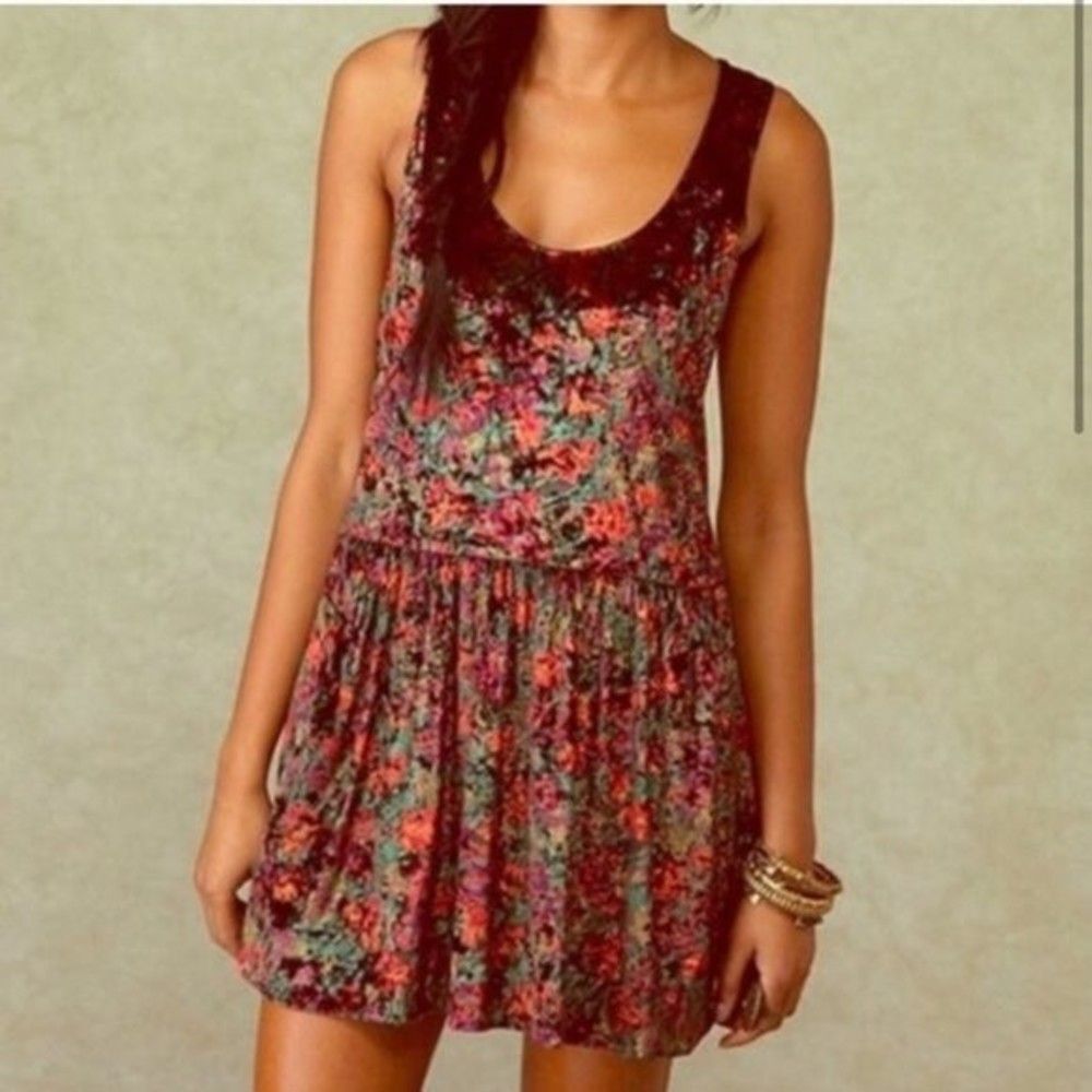 Free people drop waist floral velvet dress sz XS